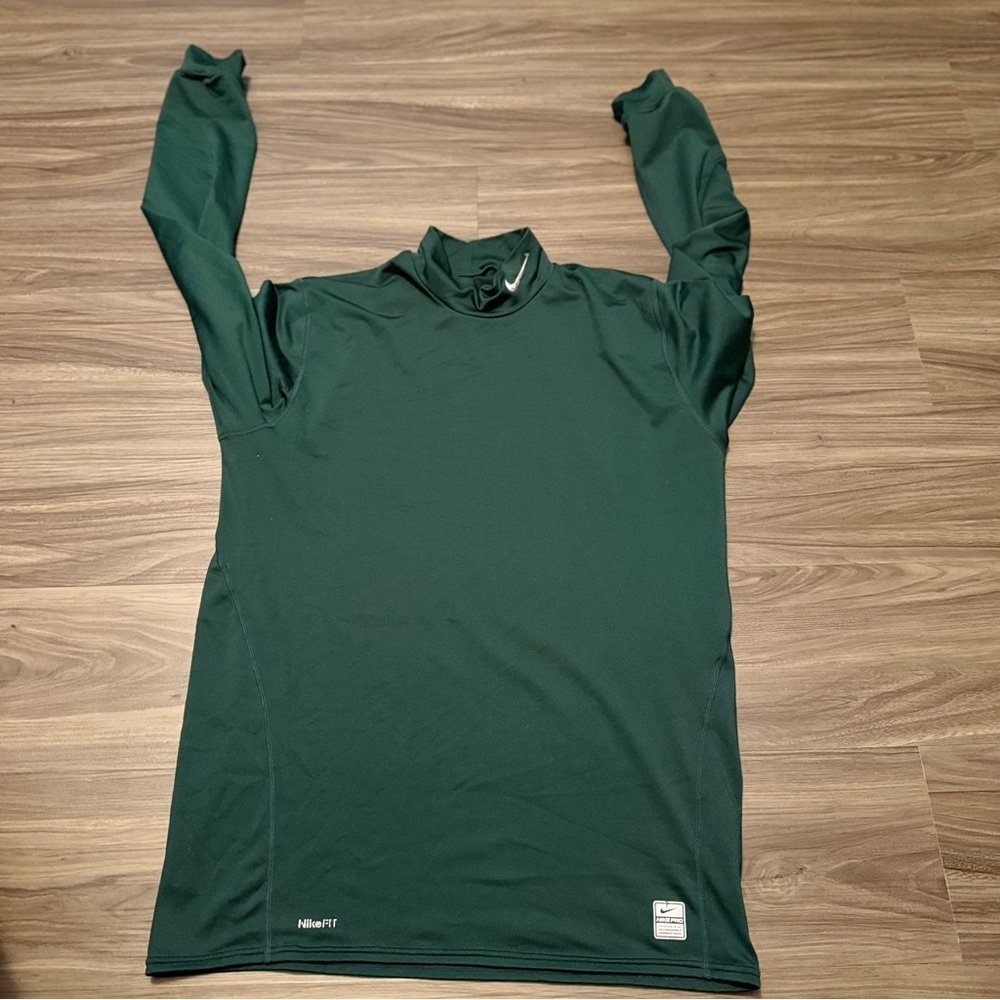 Nike Pro Fit Green Long Sleeve Fleece Lined Men's Long Sleeve top size XL